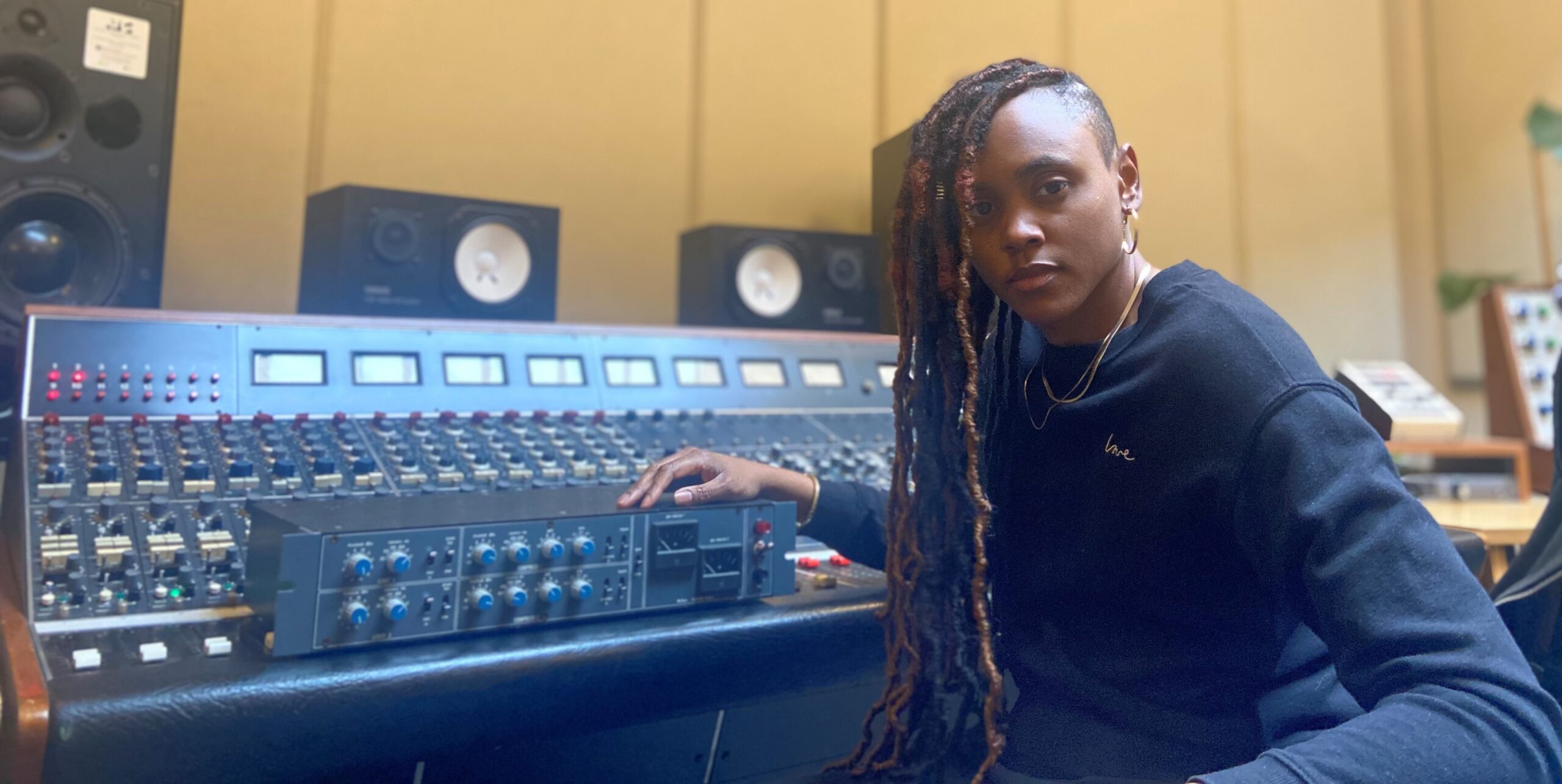 Ebonie Smith talks Neve 33609/N